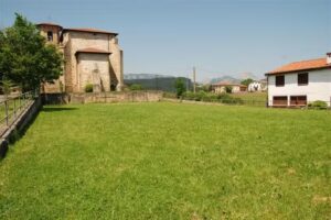 Apotzagako Mikel Deunaren Eliza/Iglesia de San Miguel de Apotzaga