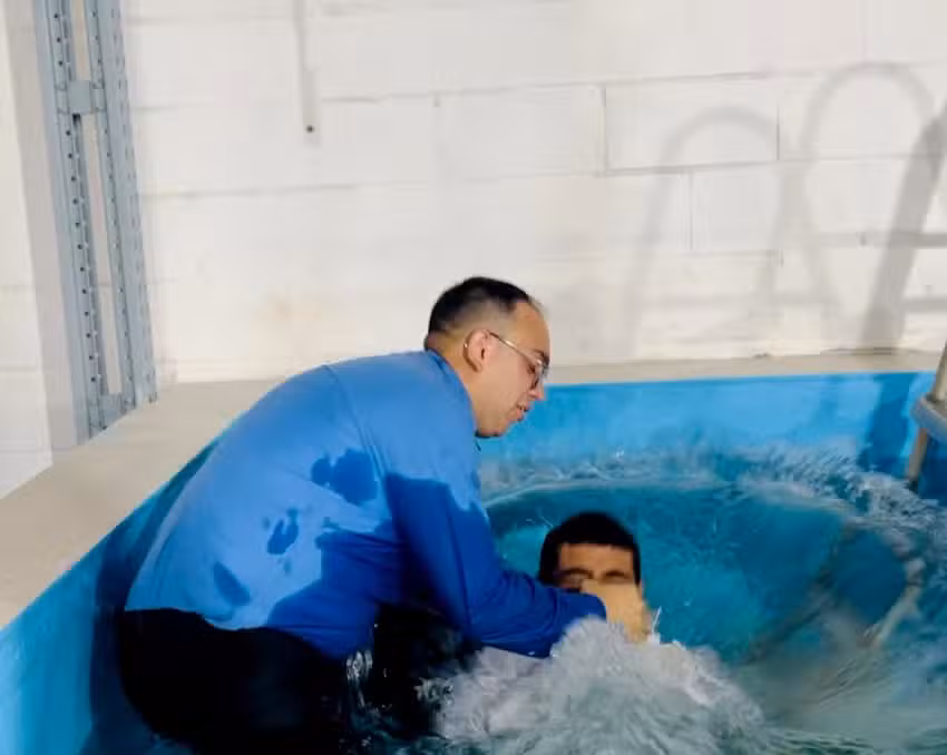 Asamblea Apost&oacute;lica Madrid &ndash; Comunidad Cristiana Mi Refugio