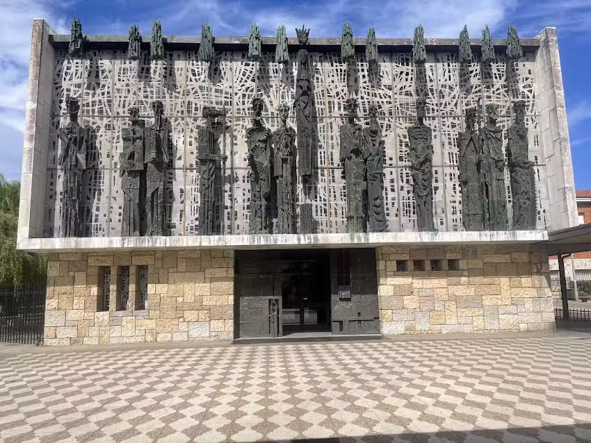 Bas&iacute;lica de la Virgen del Camino