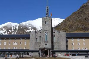 Basílica Santuario de la Madre de Dios de Nuria