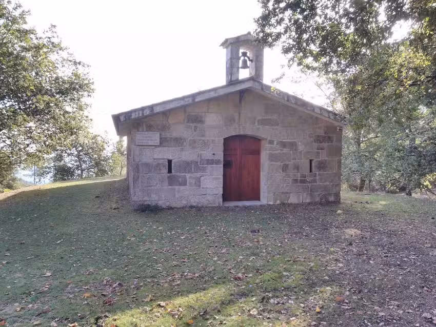 Capela de San Fins de Rebord&aacute;ns &ndash; Ermida de San Fins
