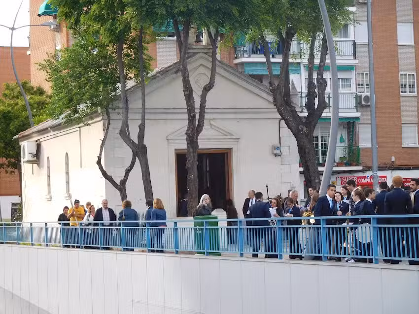 Capilla adoraci&oacute;n perpetua &ndash; ermita de Bel&eacute;n