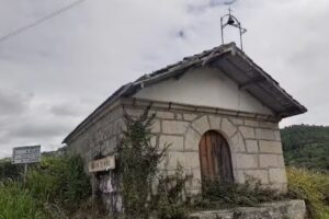 Capilla de Caama&ntilde;o