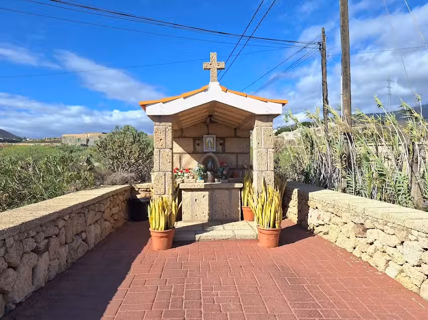 Capilla de la Virgen de Botes.