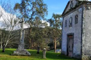 Capilla de la Virgen del Carmen de Mi&ntilde;otos