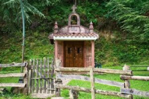 Capilla de Nuestra Se&ntilde;ora de Covadonga en la Campa de L&acute;Abeduriu
