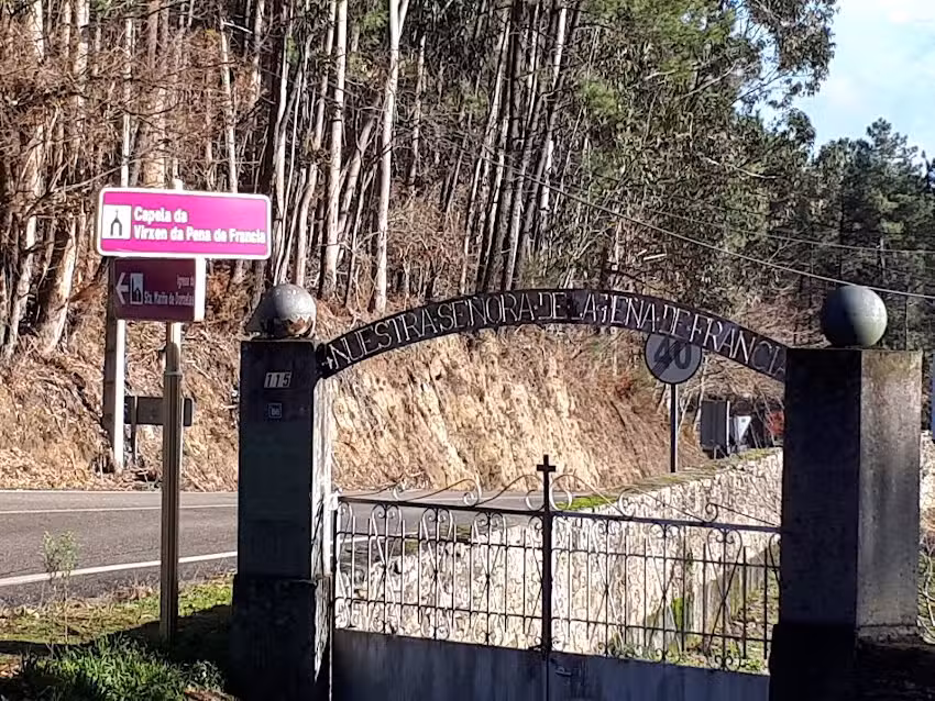 Capilla de Nuestra Se&ntilde;ora de la Pe&ntilde;a de Francia