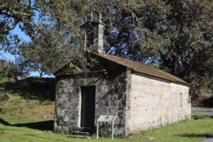 Capilla de Santa Apolinia de Mesego
