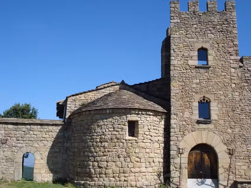Capilla del castillo de Sant Lloren&ccedil; del Munt (o de Planeses)
