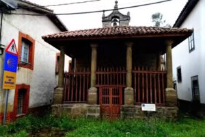 Capilla del Santo Cristo de Campumanes