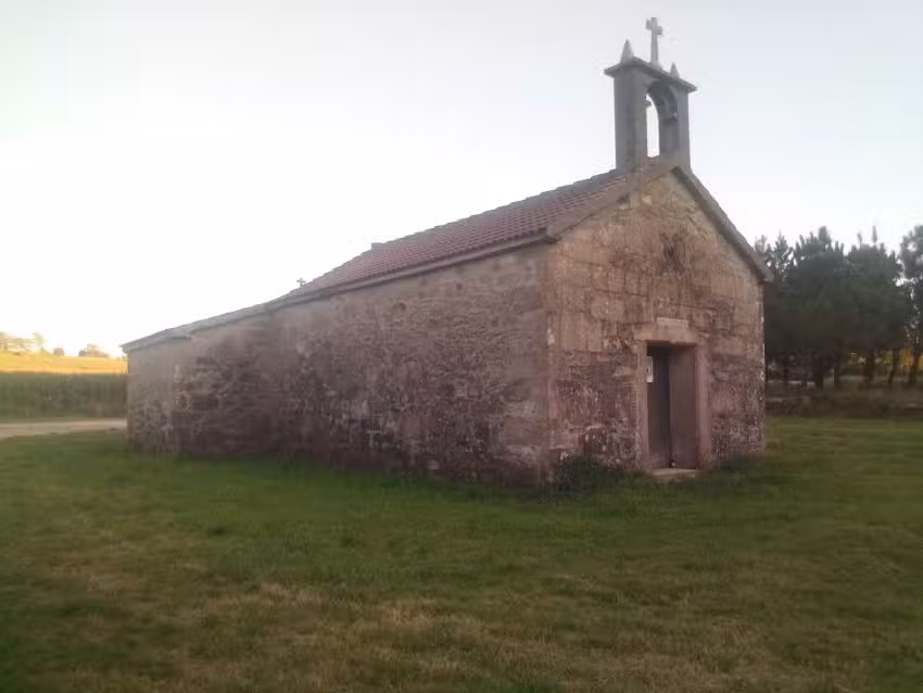 Capilla y Fuente Santa Luc&iacute;a de Olveira