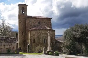 Colegiata de San Mart&iacute;n de Elines