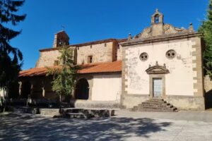 Colegiata de Santa María La Real de Tañes
