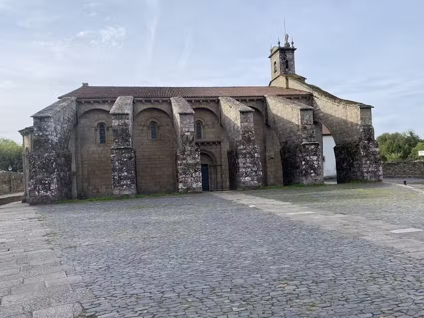Colexiata de Santa Mar&iacute;a do Sar