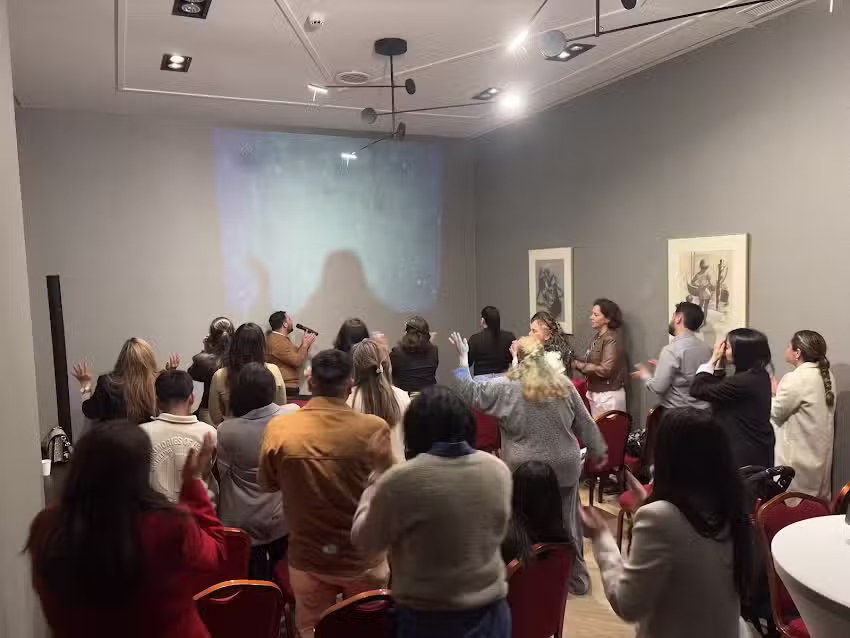 Comunidad Cristiana Hineni Le&oacute;n