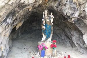 Cueva de la Virgen de Mio&ntilde;o