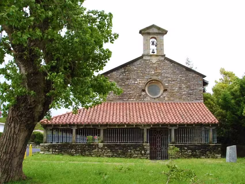 Ermita de Andra Mari de Agirre y de las Nieves