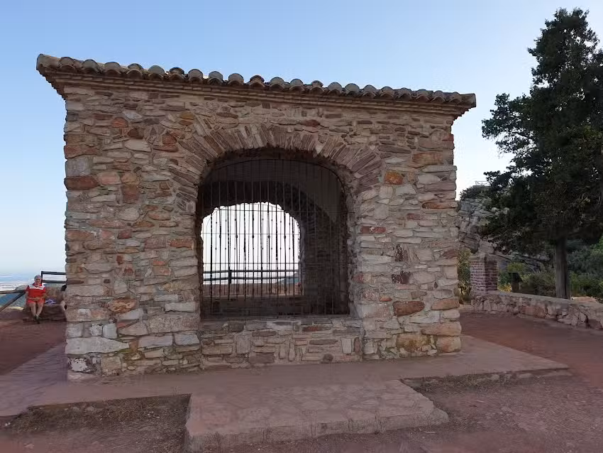 Ermita de la Santa Cruz del Garb&iacute;