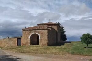 Ermita de la Soledad y Cementerio.