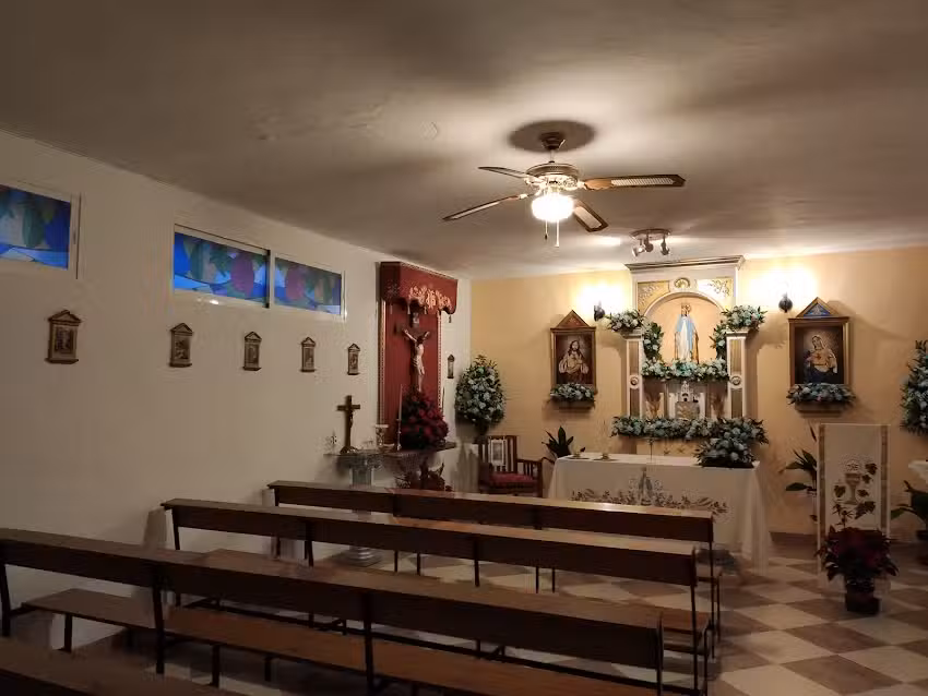 Ermita de la Virgen de la Medalla Milagrosa, en Los Llanillos