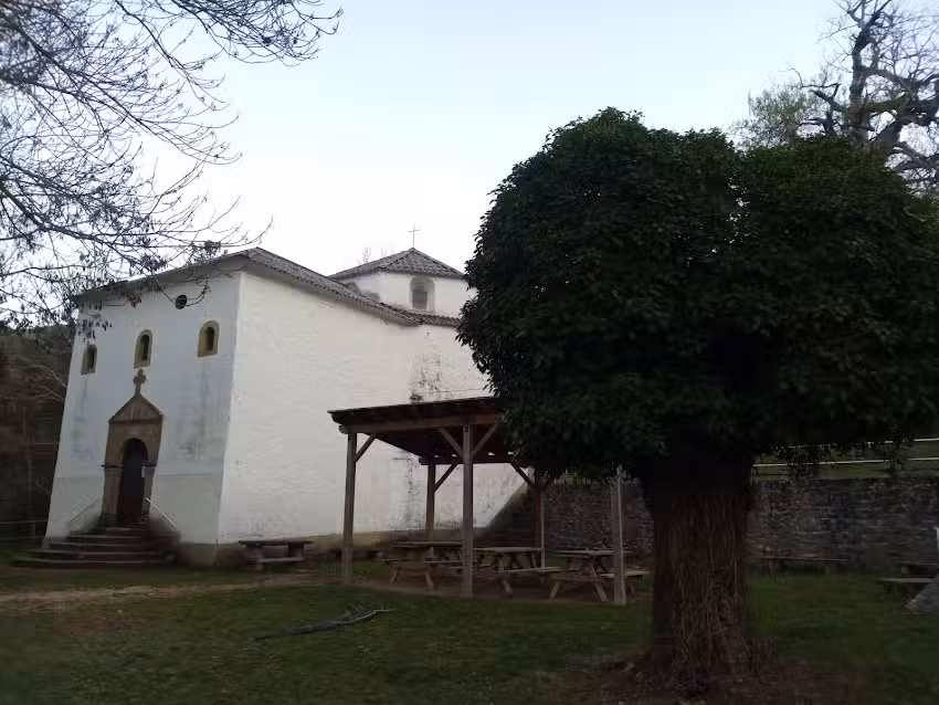 Ermita de la V&iacute;rgen de los R&iacute;os