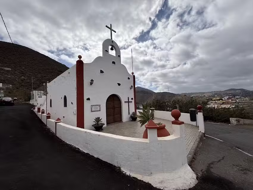 Ermita de Lomo Blanco