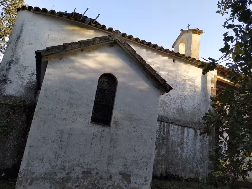 Ermita de Montcorp