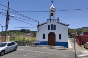 Ermita de Ntra. Sra. de la Sagrada Familia &ndash; Erjos