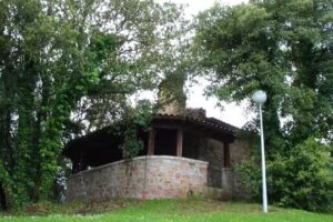 Ermita de San Lorenzo de Amezaga (Sanlluante, San Lontzo)