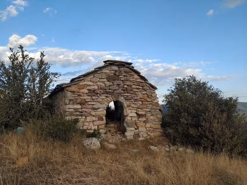 Ermita de Santa Mar&iacute;a de Bellera. Ruinas