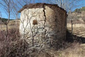 Ermita de Santa Maria de Feners. Ruinas.