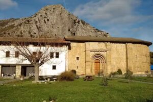 Ermita de Santa Mar&iacute;a de Zamarce / Zamartze