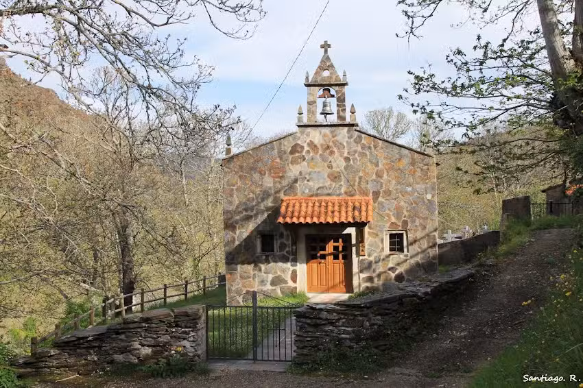 Ermita de Santiago de Correchouso
