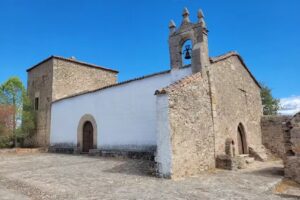 Ermita del Berrocal de Belv&iacute;s de Monroy.