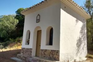 Ermita en Algimia de Almonacid y vistas