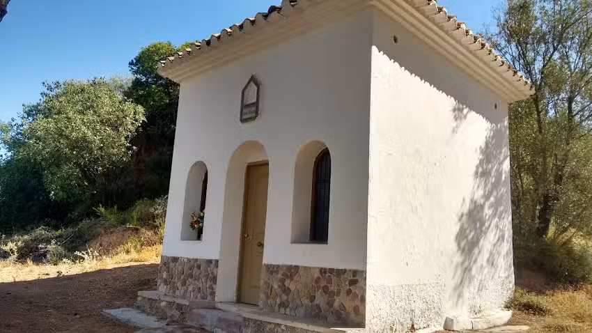 Ermita en Algimia de Almonacid y vistas