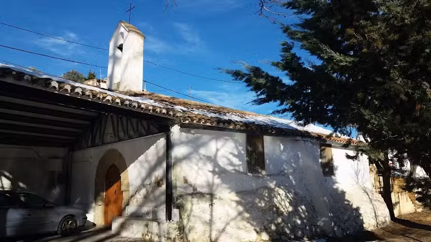 Ermita San Juan Bautista, Ahillas