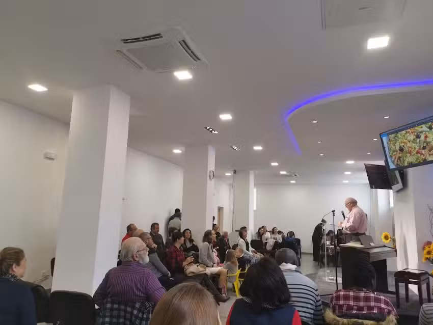 Esgl&eacute;sia Adventista del Set&egrave; Dia (Vila)