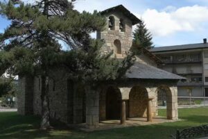 Esgl&eacute;sia de la Mare de D&eacute;u de la Neu