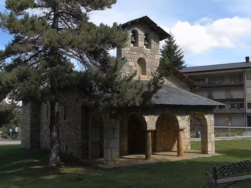 Esgl&eacute;sia de la Mare de D&eacute;u de la Neu