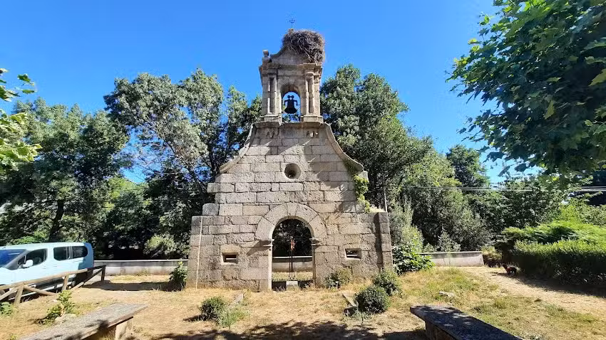Espada&ntilde;a de la iglesia de Ribadelago Viejo