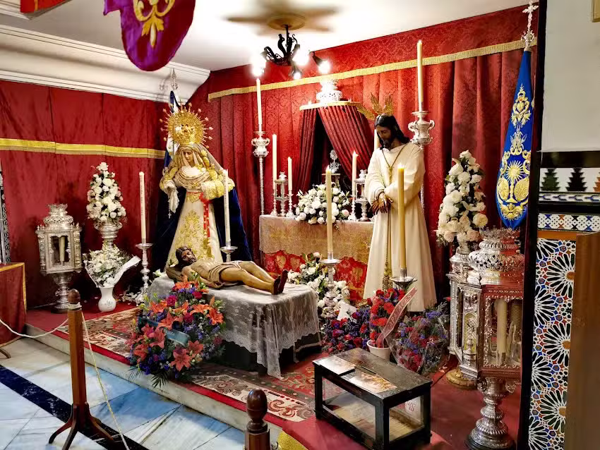 Hermandad Sacramental y Cofrad&iacute;a de Nazarenos de Ntro. Padre Jes&uacute;s Cautivo y Rescatado, Mar&iacute;a Sant&iacute;sima del Amor y Santa &Aacute;ngela de la Cruz