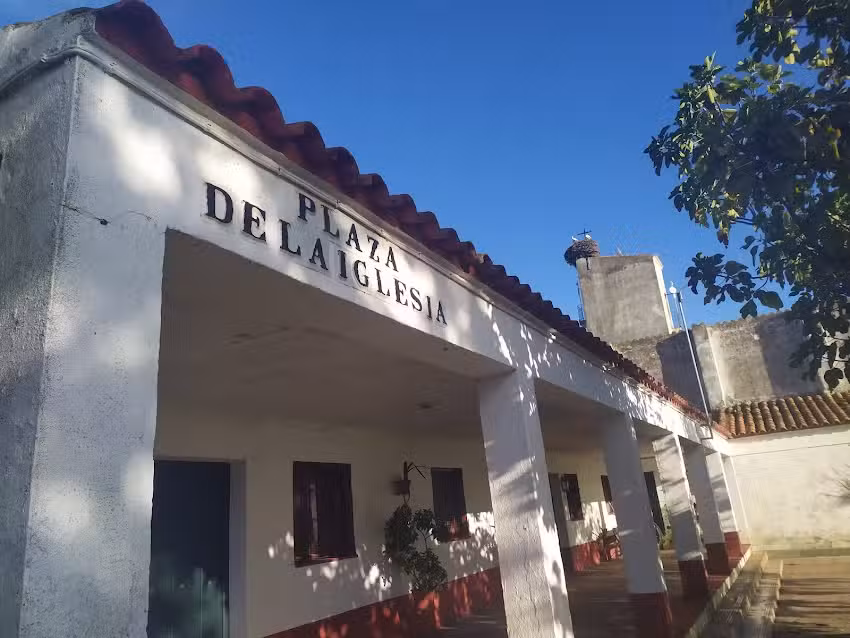 Iglesia (abandonada)