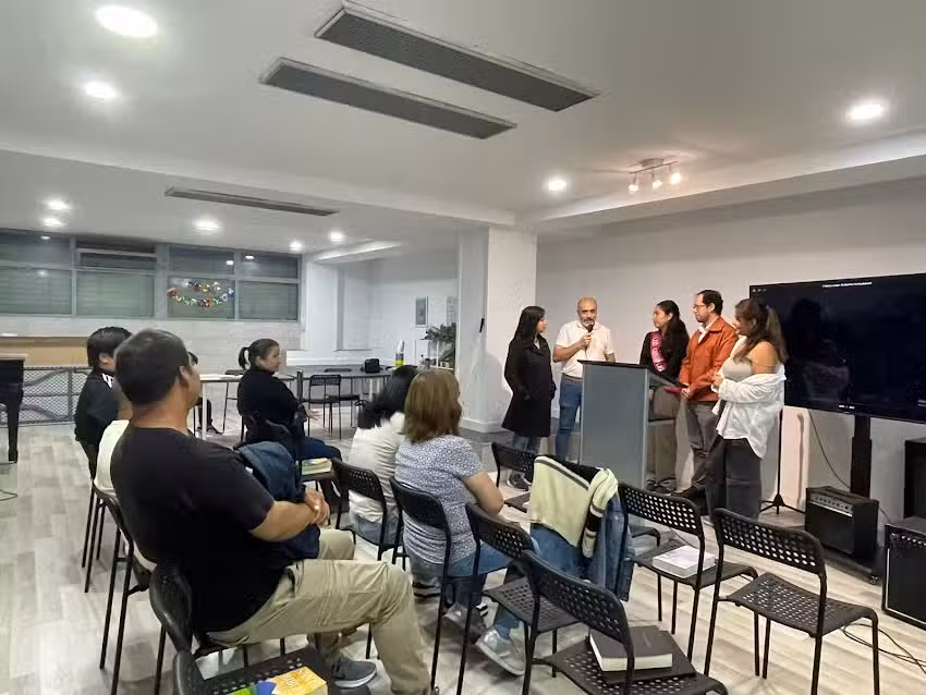 Iglesia Alianza Cristiana y Misionera Vida y Familia Madrid