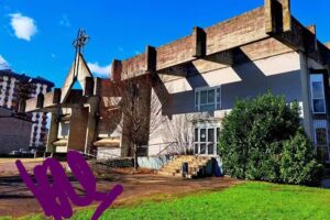 Iglesia brutalista de Cristo Rey