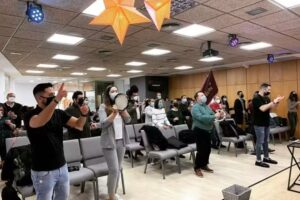 Iglesia Cristiana Evang&eacute;lica en Alicante &ndash; A los Pies del Rey