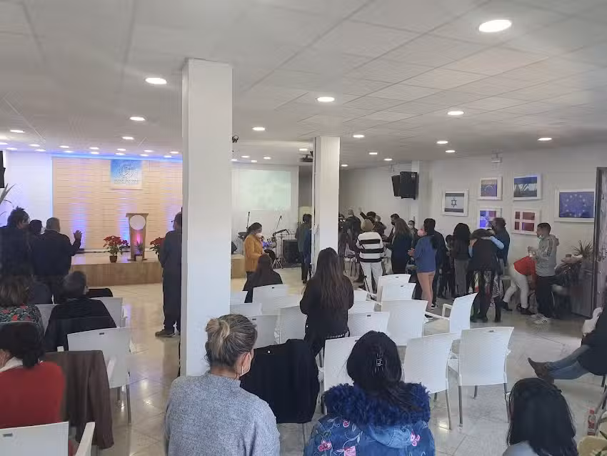 IGLESIA CRISTIANA ROCA ETERNA M&Aacute;LAGA