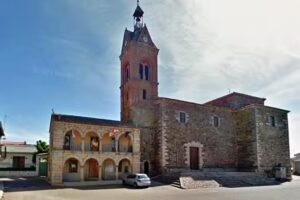 Iglesia de Carbajales de Alba