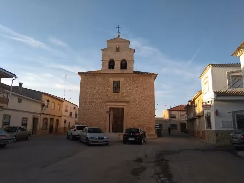 Iglesia de Casas de los Pinos