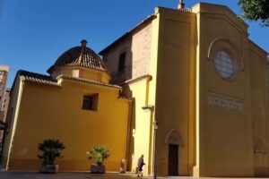 Iglesia de Cristo Rey (antiguo monasterio de San Vicente de la Roqueta)